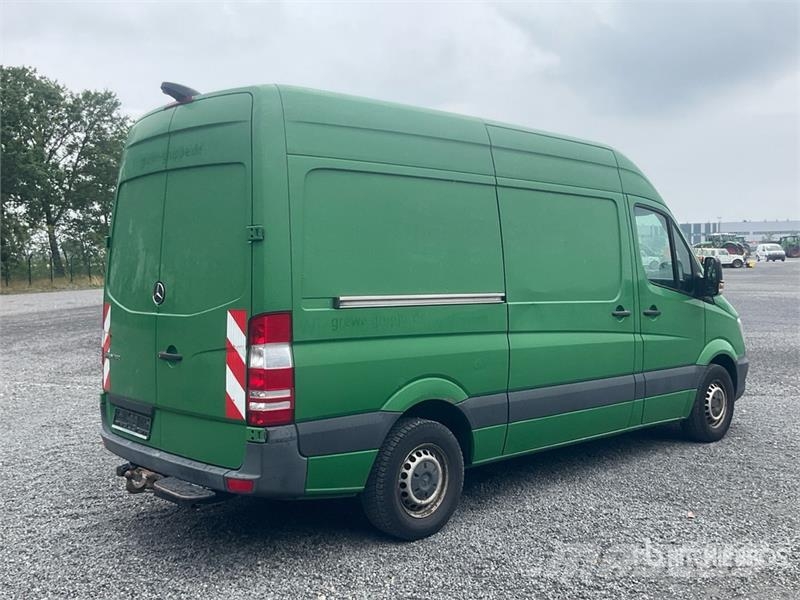 Mercedes-Benz Sprinter Cargo Van Panel vans