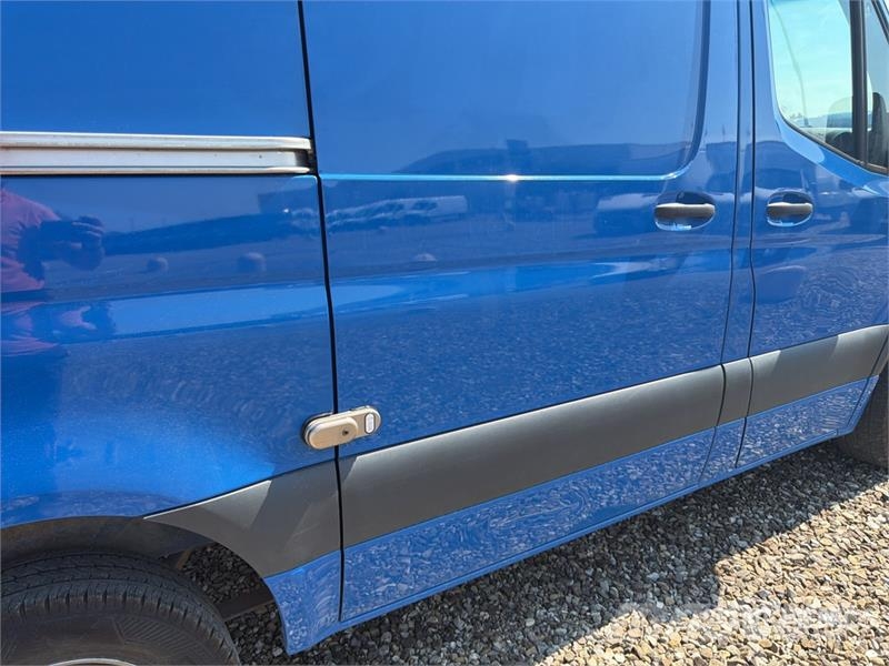 Mercedes-Benz Sprinter 211 CDi Cargo Van Utilitaire