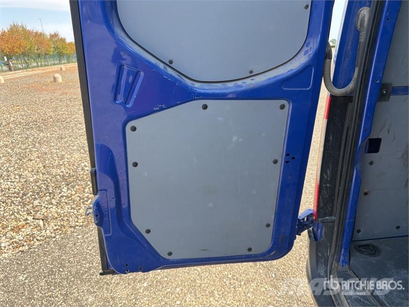 Mercedes-Benz Sprinter 311CDI Cargo Van Utilitaire