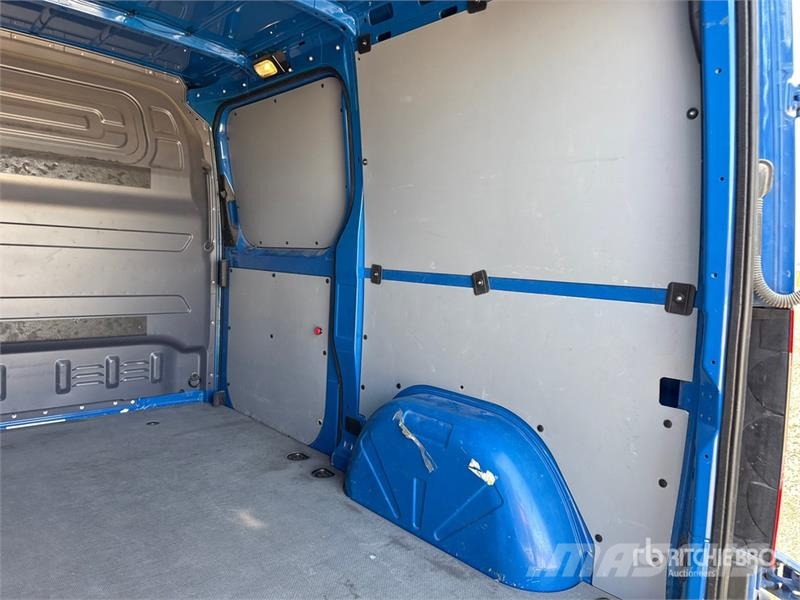 Mercedes-Benz Sprinter 211 CDi Cargo Van Utilitaire