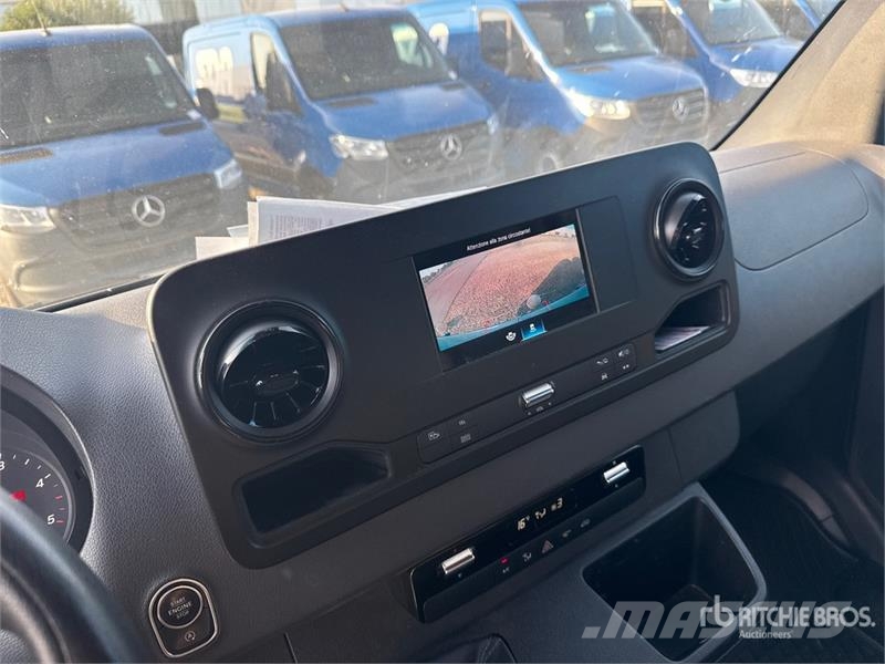 Mercedes-Benz Sprinter 211 CDi Cargo Van Utilitaire