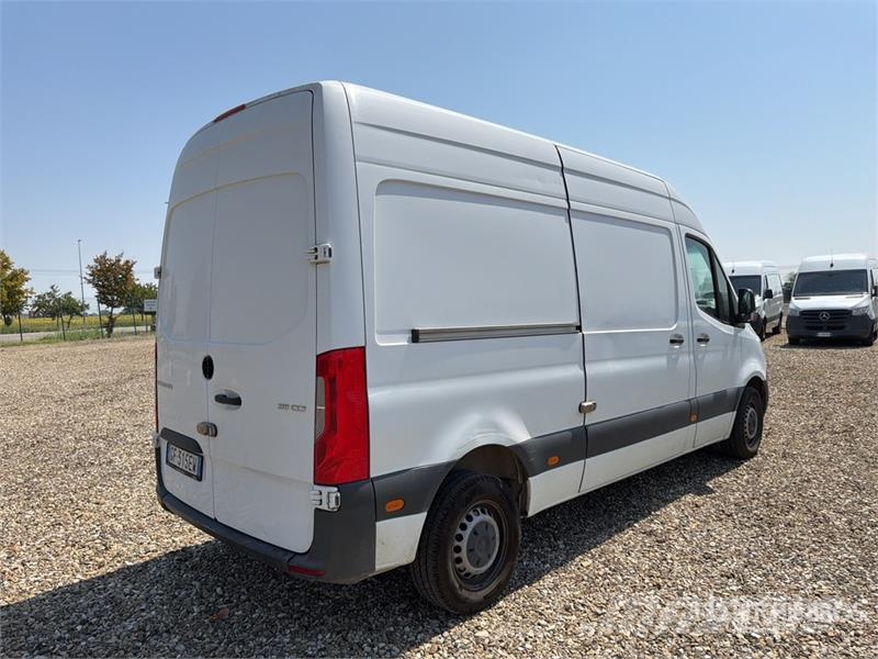 Mercedes-Benz Sprinter 311CDI Cargo Van Gesloten bedrijfswagens