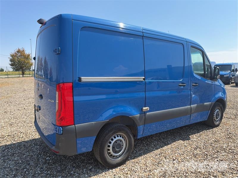 Mercedes-Benz Sprinter 211 CDi Cargo Van Lieferwagen