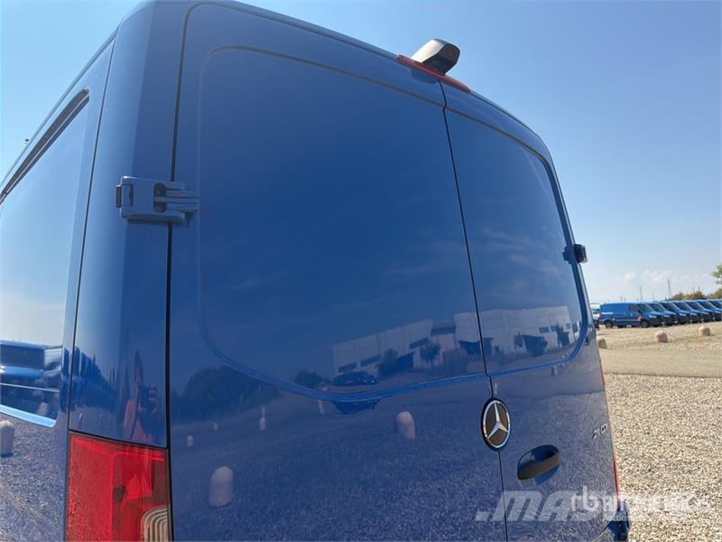 Mercedes-Benz Sprinter 211 CDi Cargo Van Utilitaire