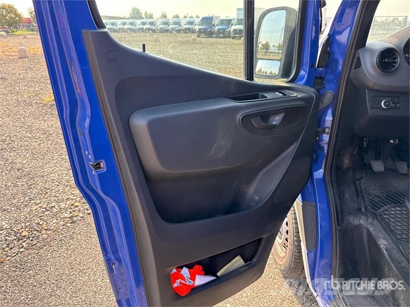 Mercedes-Benz Sprinter 311CDI Cargo Van Utilitaire