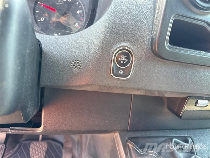 Mercedes-Benz Sprinter 311CDI Cargo Van Utilitaire