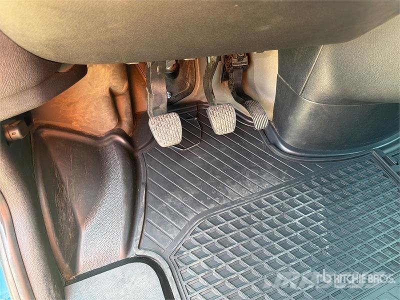 Mercedes-Benz Sprinter 211 CDi Cargo Van Utilitaire