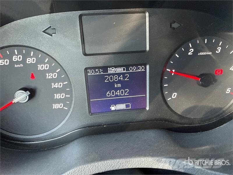 Mercedes-Benz Sprinter 211 CDi Cargo Van Utilitaire