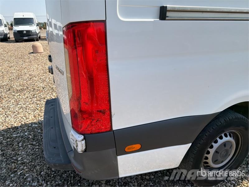 Mercedes-Benz Sprinter 314CDI Cargo Van Pakettiautot