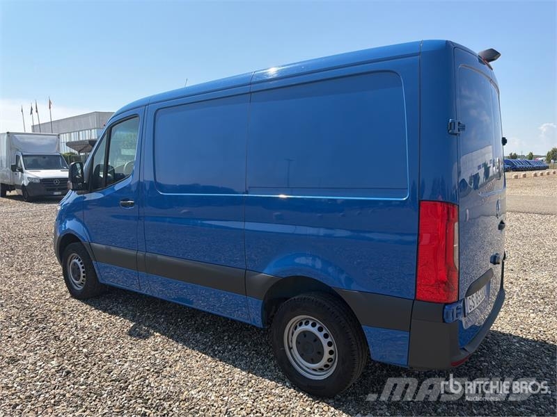Mercedes-Benz Sprinter 211 CDi Cargo Van Utilitaire