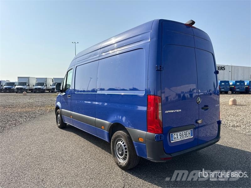 Mercedes-Benz Sprinter 311CDI Cargo Van Utilitaire
