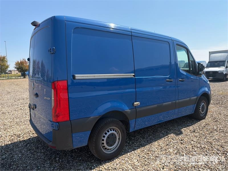Mercedes-Benz Sprinter 211 CDi Cargo Van Utilitaire