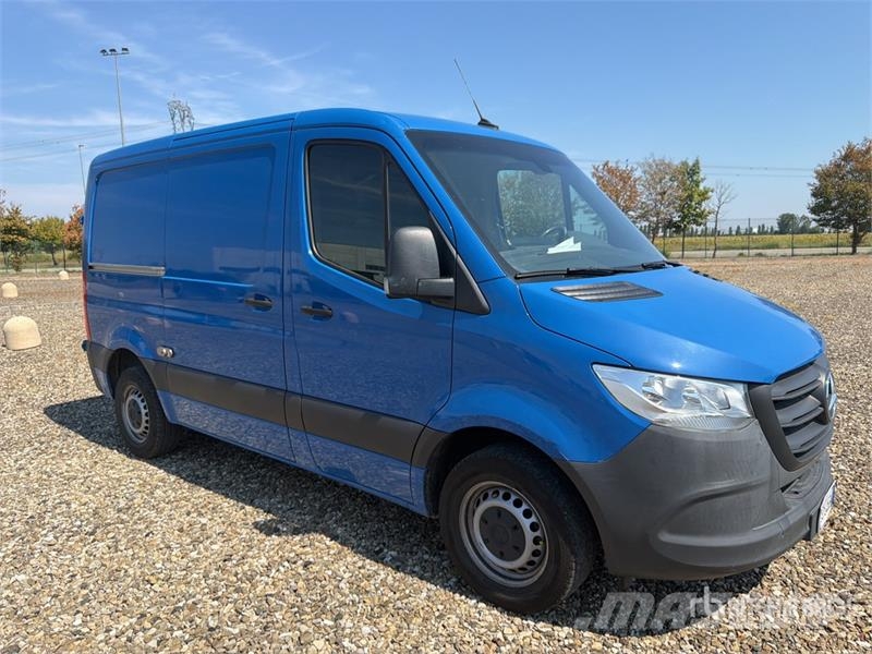 Mercedes-Benz Sprinter 211 CDi Cargo Van Utilitaire