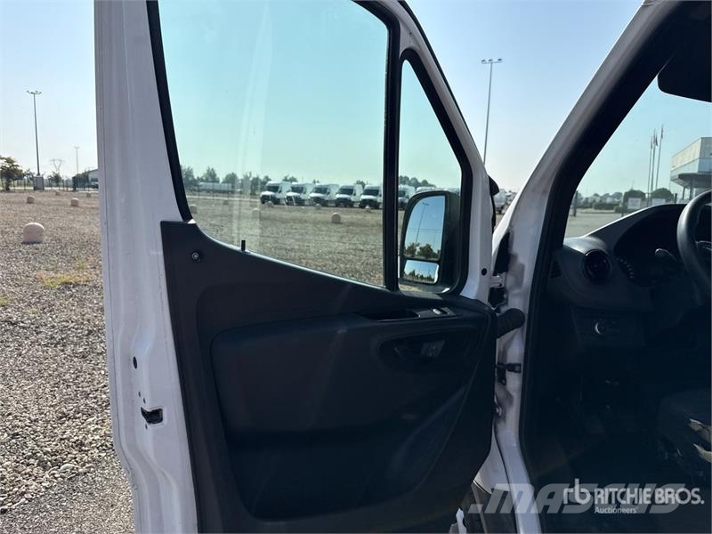 Mercedes-Benz Sprinter 314CDI Cargo Van Pakettiautot
