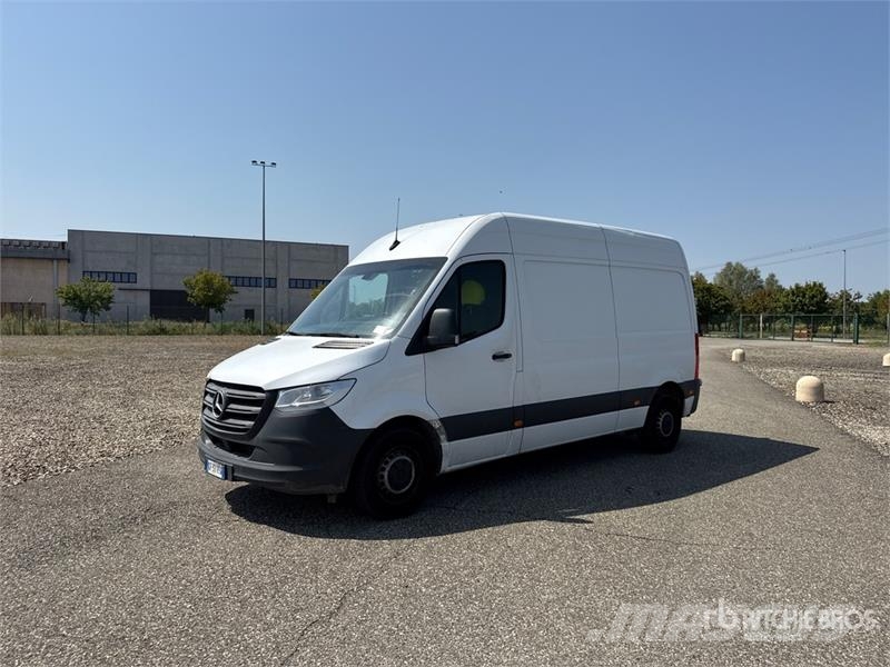 Mercedes-Benz Sprinter 311CDI Cargo Van Gesloten bedrijfswagens