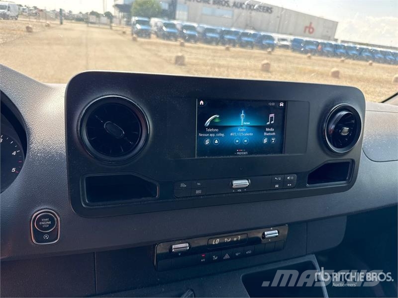Mercedes-Benz Sprinter 211 CDi Cargo Van Lieferwagen