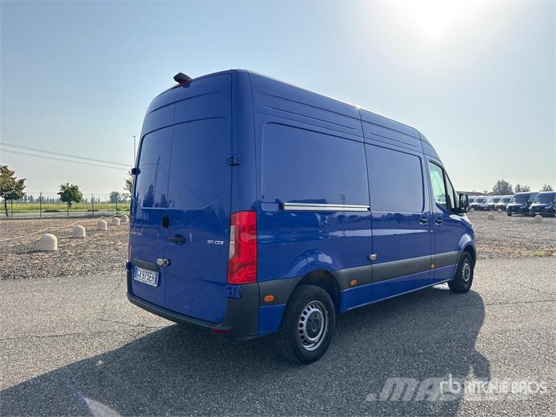 Mercedes-Benz Sprinter 311CDI Cargo Van Dodávky