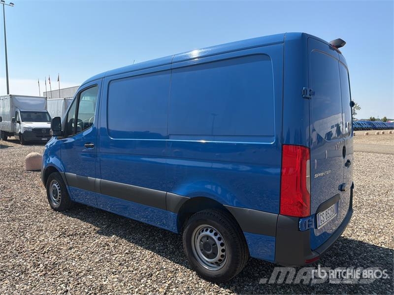 Mercedes-Benz Sprinter 211 CDi Cargo Van Utilitaire