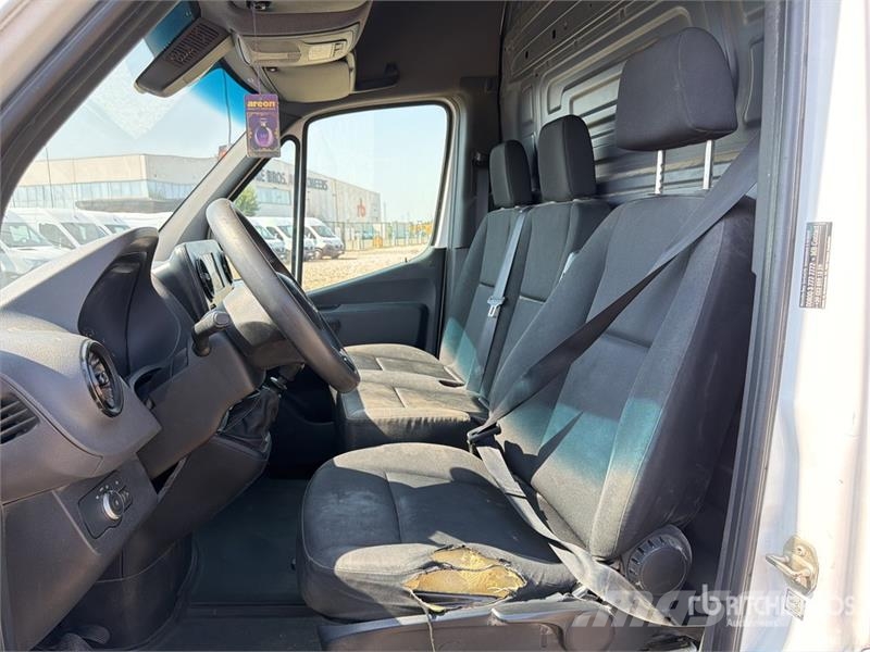 Mercedes-Benz Sprinter 314CDI Cargo Van Pakettiautot