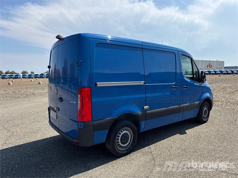 Mercedes-Benz Sprinter 211 CDi Cargo Van Utilitaire