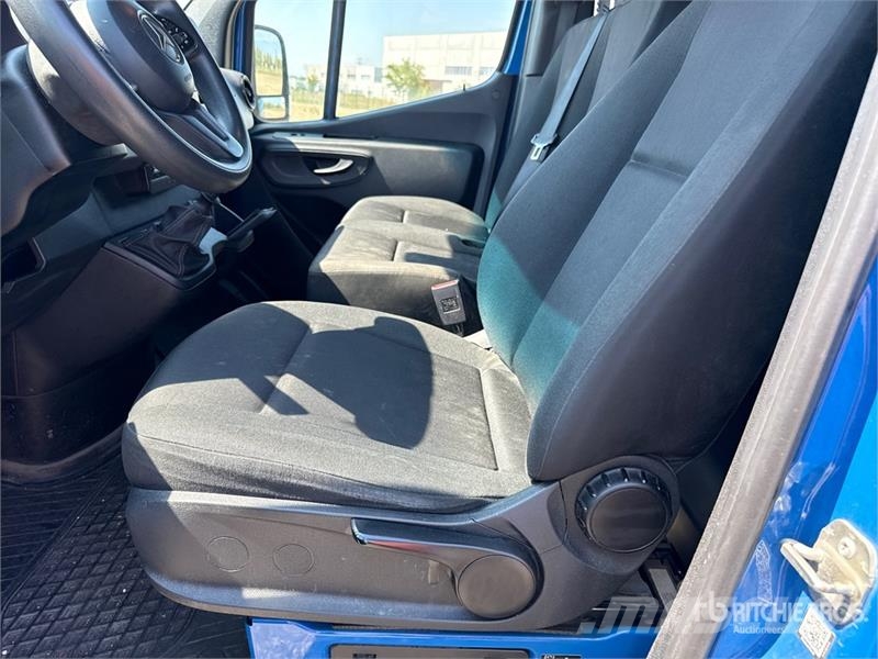 Mercedes-Benz Sprinter 211 CDi Cargo Van Lieferwagen