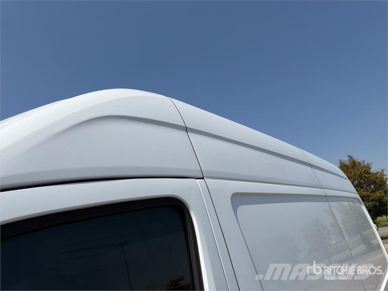 Mercedes-Benz Sprinter 311CDI Cargo Van Pakettiautot