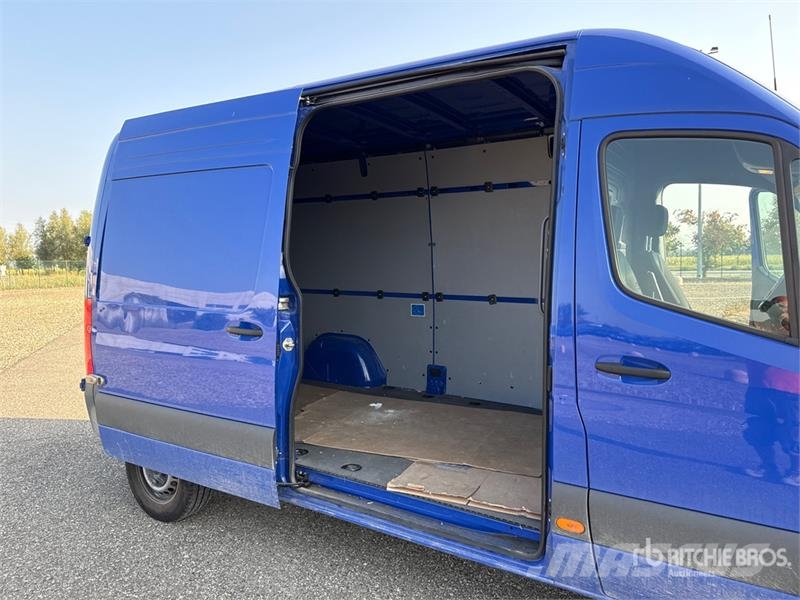 Mercedes-Benz Sprinter 311CDI Cargo Van Utilitaire