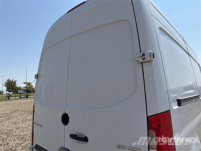 Mercedes-Benz Sprinter 311CDI Cargo Van Gesloten bedrijfswagens