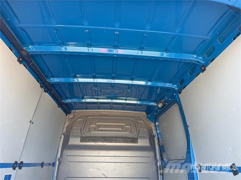 Mercedes-Benz Sprinter 211 CDi Cargo Van Pakettiautot