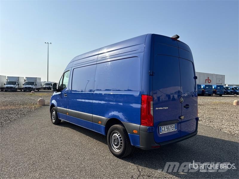 Mercedes-Benz Sprinter 311CDI Cargo Van Utilitaire