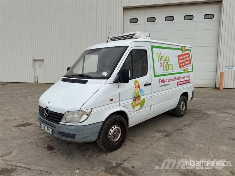 Mercedes-Benz Sprinter Vehicule Utilitaire Cargo Van Dostavna vozila / kombiji