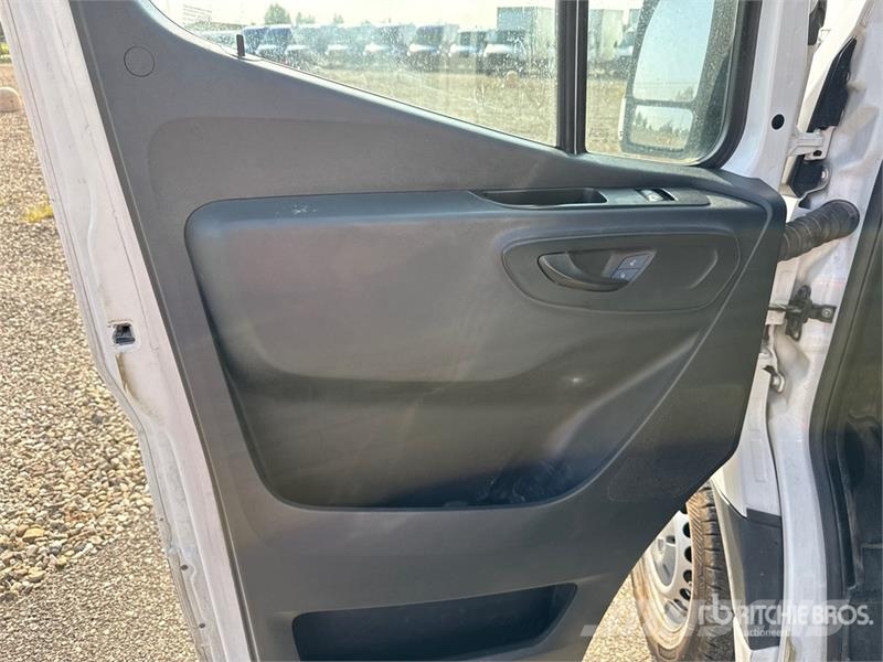 Mercedes-Benz Sprinter 311CDI Cargo Van Utilitaire