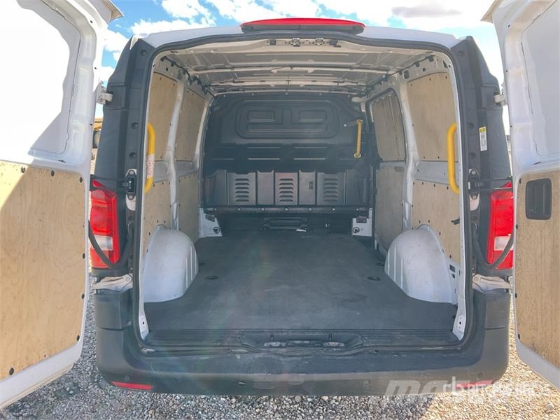 Mercedes-Benz Vito 110 CDI 廂式貨物運輸車