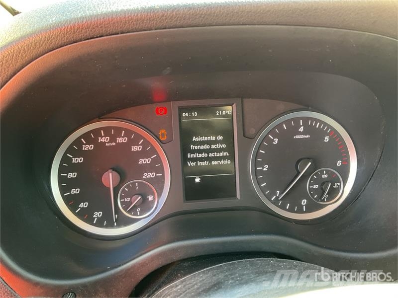 Mercedes-Benz Vito 110 CDI 廂式貨物運輸車