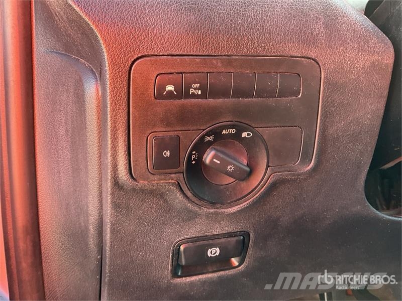 Mercedes-Benz Vito 110 CDI 廂式貨物運輸車
