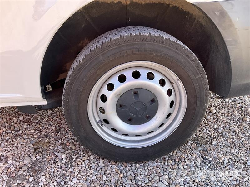 Mercedes-Benz Vito 110 CDI 廂式貨物運輸車