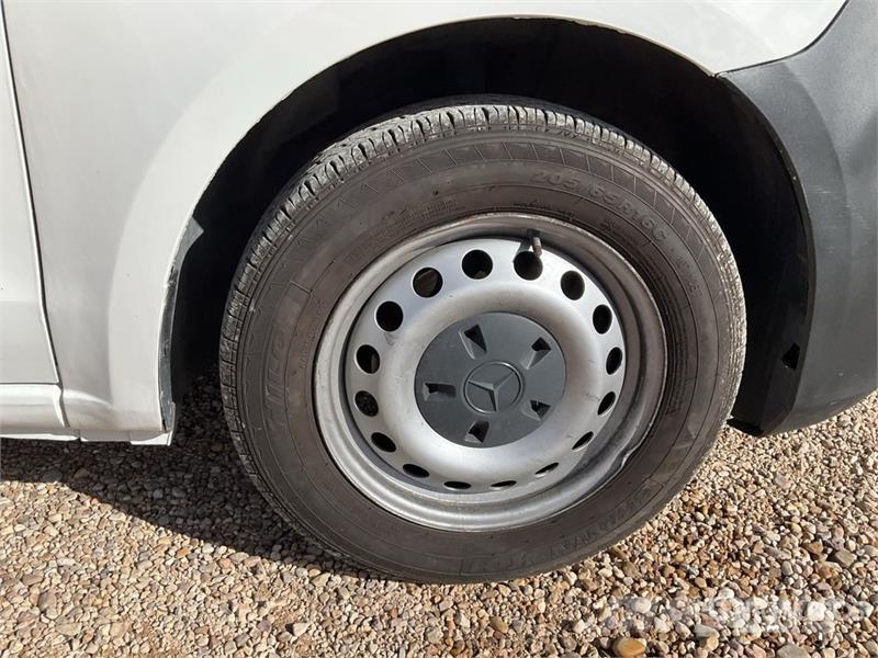 Mercedes-Benz Vito 110 CDI 廂式貨物運輸車