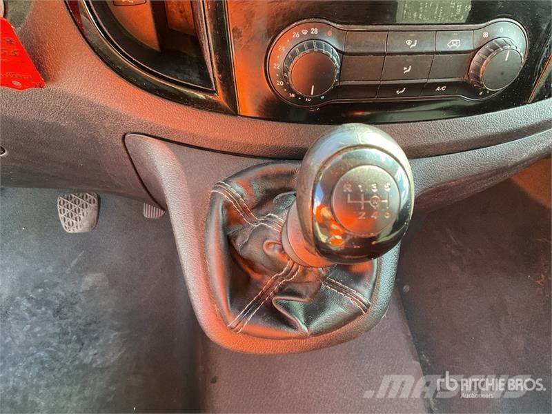 Mercedes-Benz Vito 110 CDI 廂式貨物運輸車