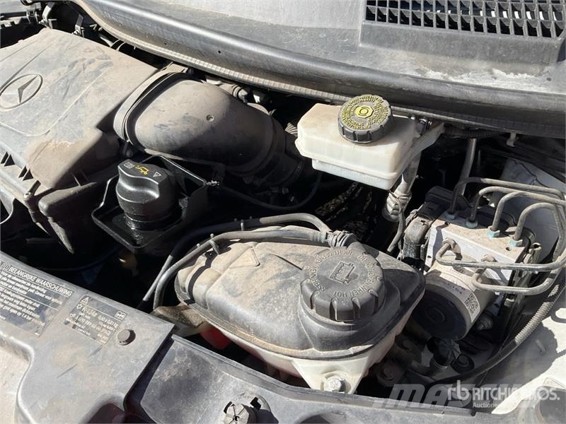 Mercedes-Benz Vito 110 CDI 廂式貨物運輸車