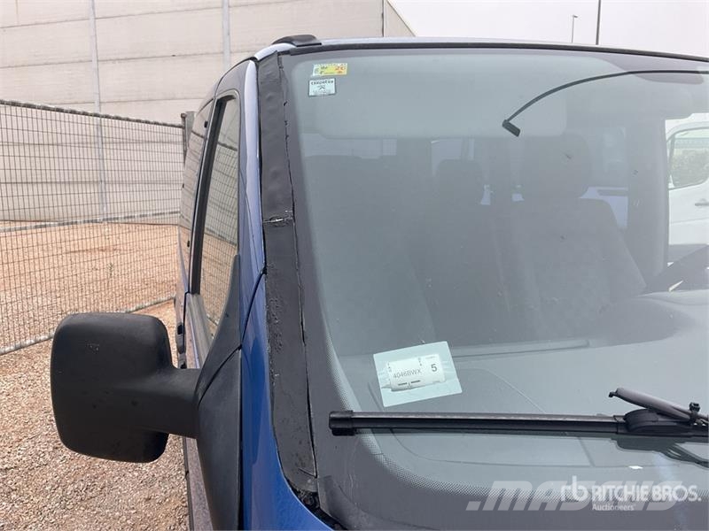 Mercedes-Benz Vito 112 CDI Cargo Van Панельні фургони