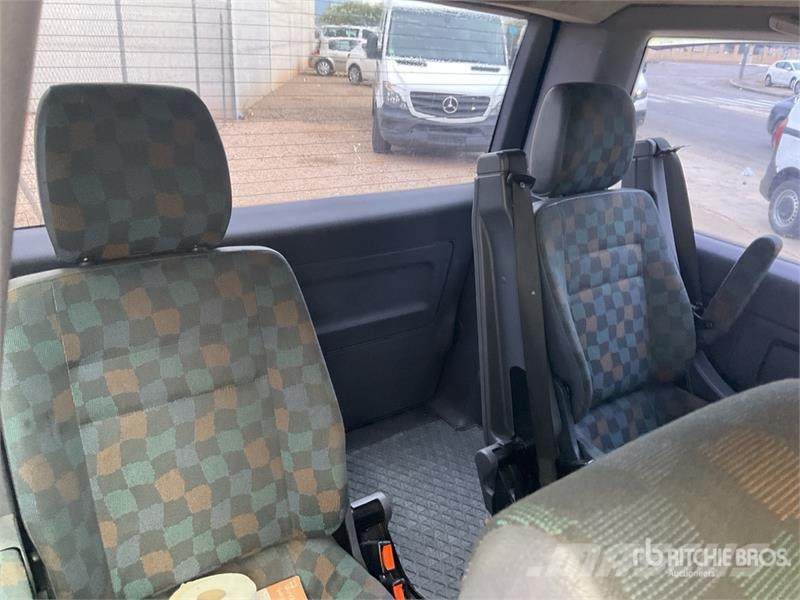 Mercedes-Benz Vito 112 CDI Cargo Van Панельні фургони