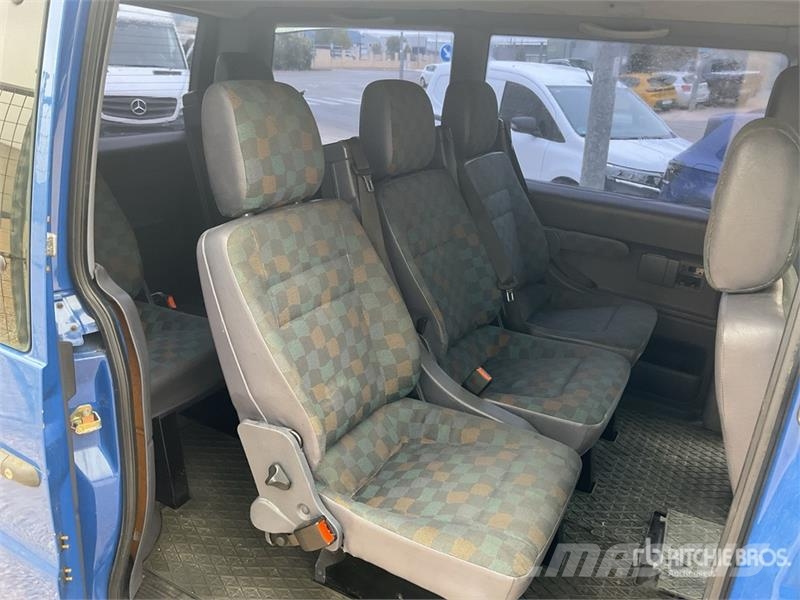 Mercedes-Benz Vito 112 CDI Cargo Van Панельні фургони