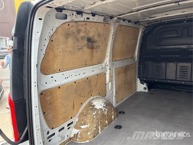 Mercedes-Benz Vito Cargo Van Panel vans