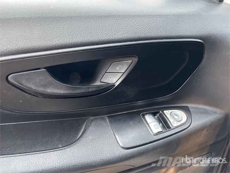 Mercedes-Benz Vito Cargo Van Panel vans