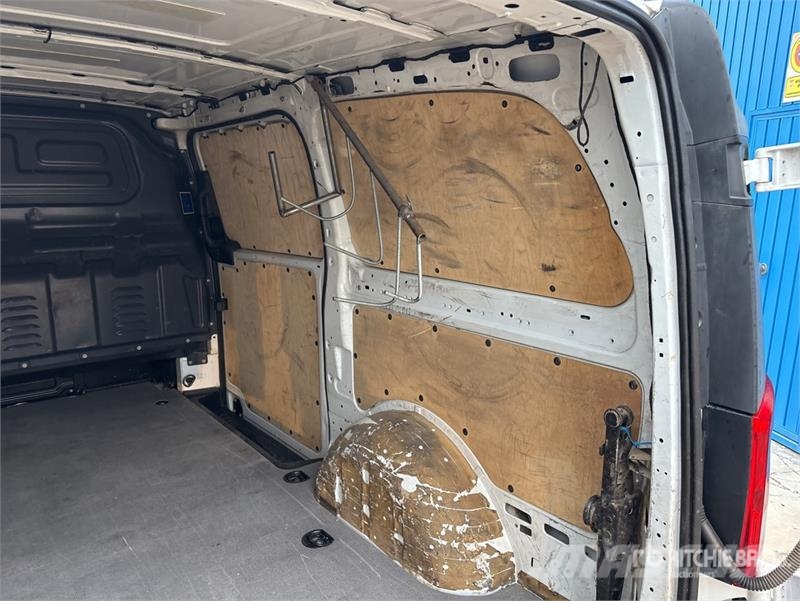 Mercedes-Benz Vito Cargo Van Panel vans