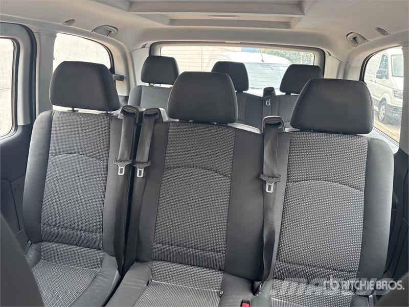 Mercedes-Benz Vito Passenger Van Панельні фургони