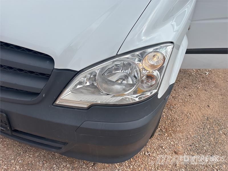 Mercedes-Benz Vito Passenger Van Панельні фургони