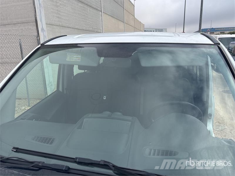Mercedes-Benz Vito Passenger Van Панельні фургони