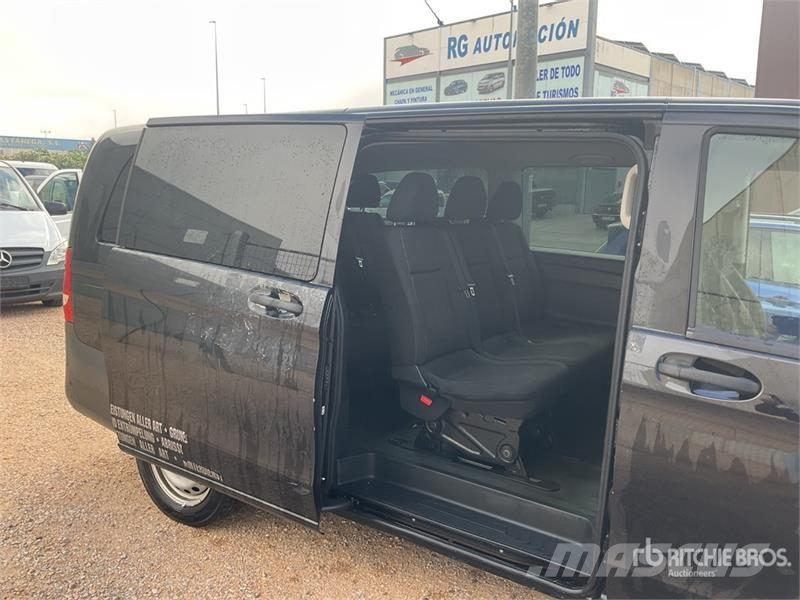 Mercedes-Benz Vito Tourer Cargo Van Панельні фургони