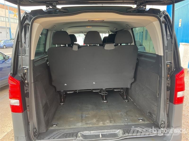 Mercedes-Benz Vito Tourer Cargo Van Панельні фургони